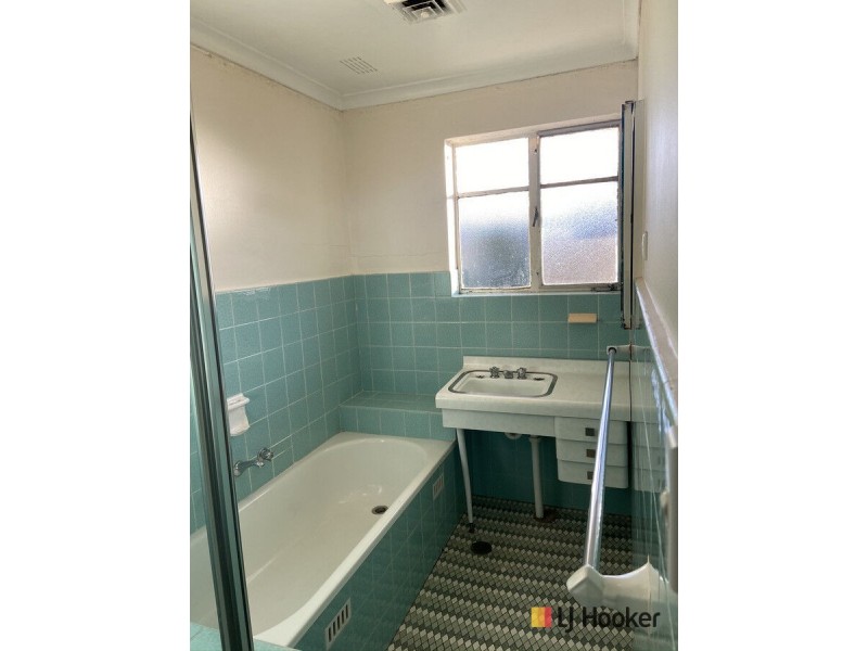 35 Russell Street, Hackett ACT 2602