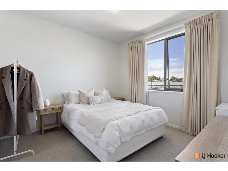 18/329 Flemington Road, Franklin ACT 2913