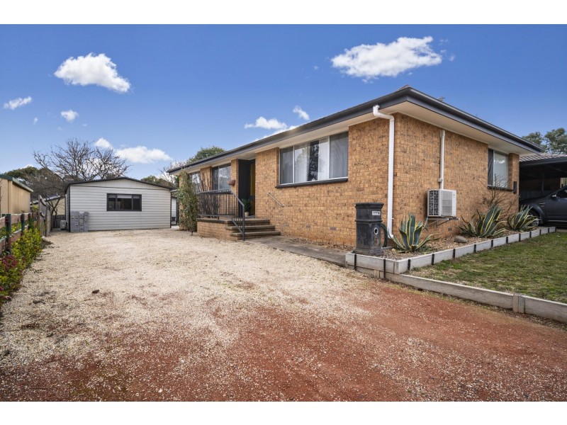 5 Tebbutt Place, Charnwood ACT 2615