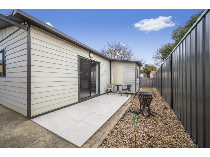 5 Tebbutt Place, Charnwood ACT 2615