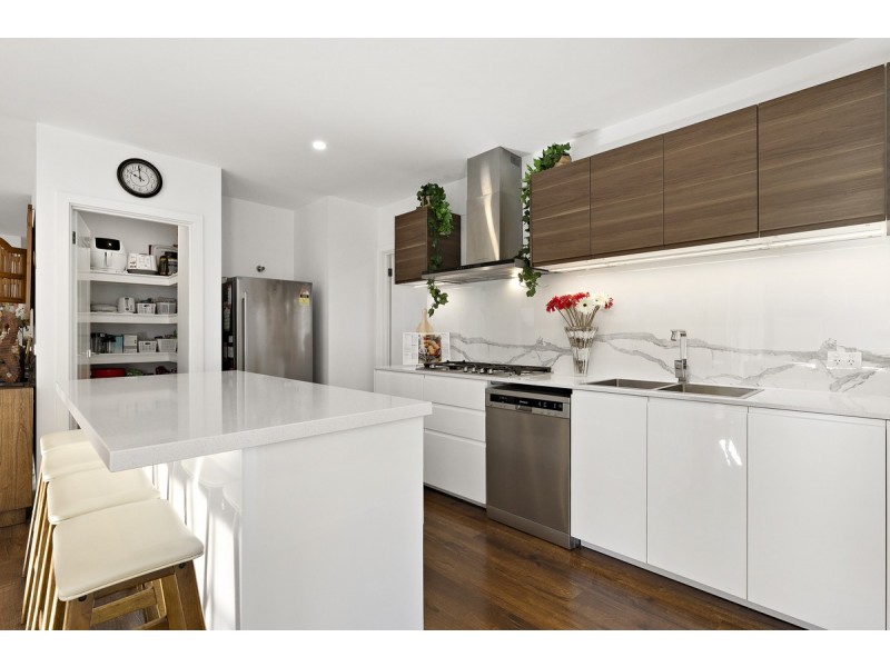 14 Zealie Bend, Googong NSW 2620