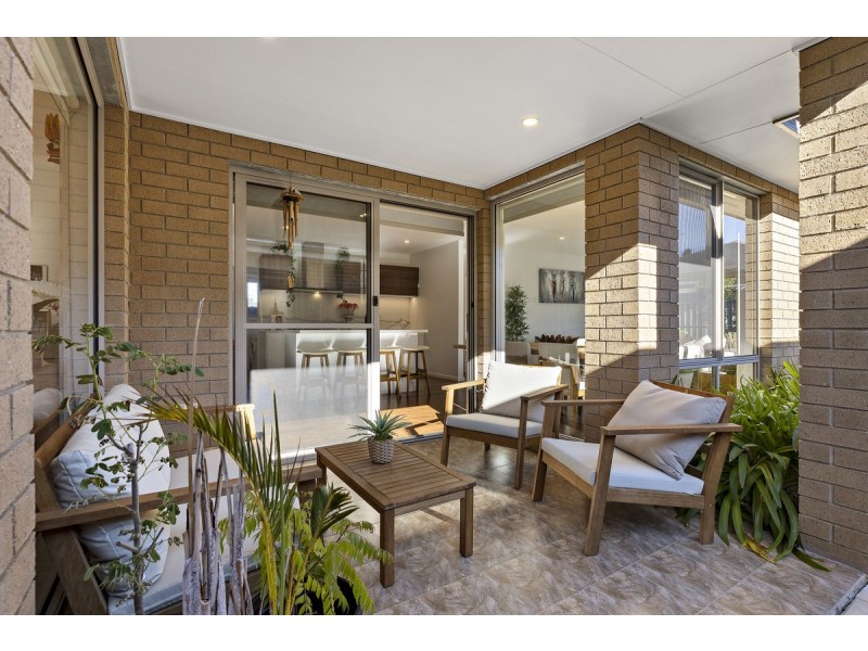 14 Zealie Bend, Googong NSW 2620