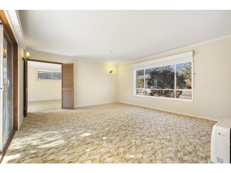 31 Irvine Street, Watson ACT 2602