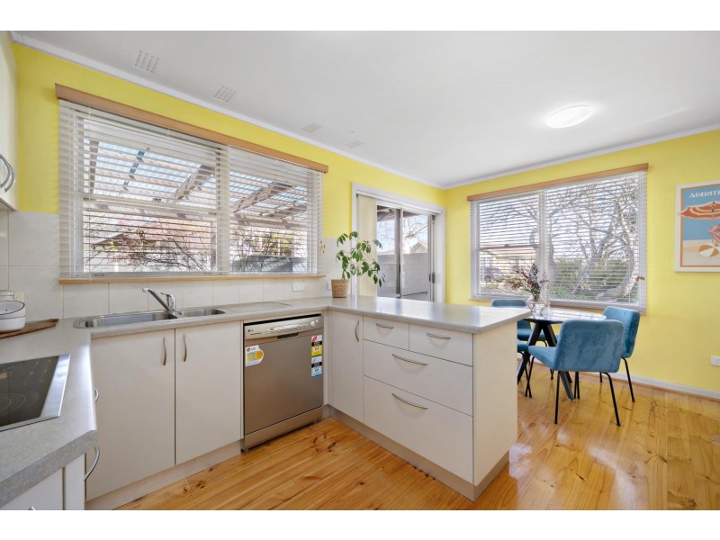 15 Field Street, Watson ACT 2602