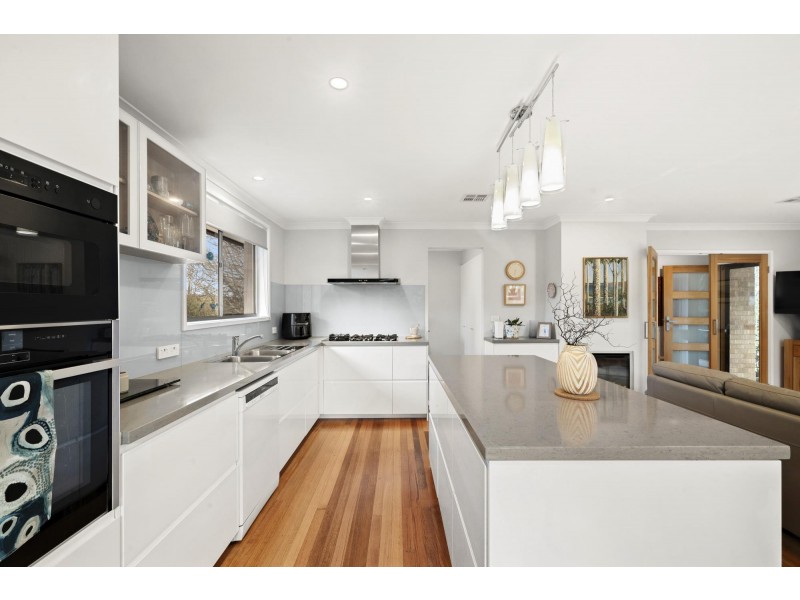 2 Kirkland Circuit, Macgregor ACT 2615