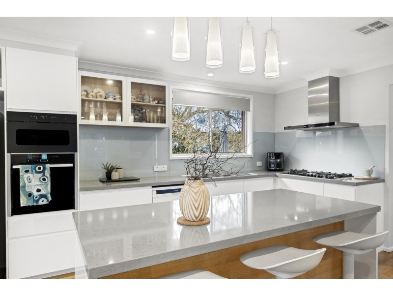 2 Kirkland Circuit, Macgregor ACT 2615