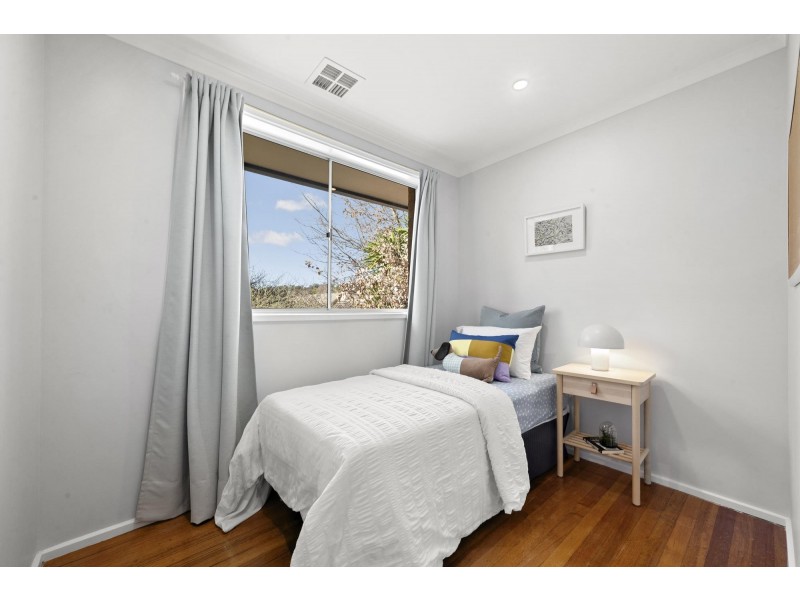 2 Kirkland Circuit, Macgregor ACT 2615