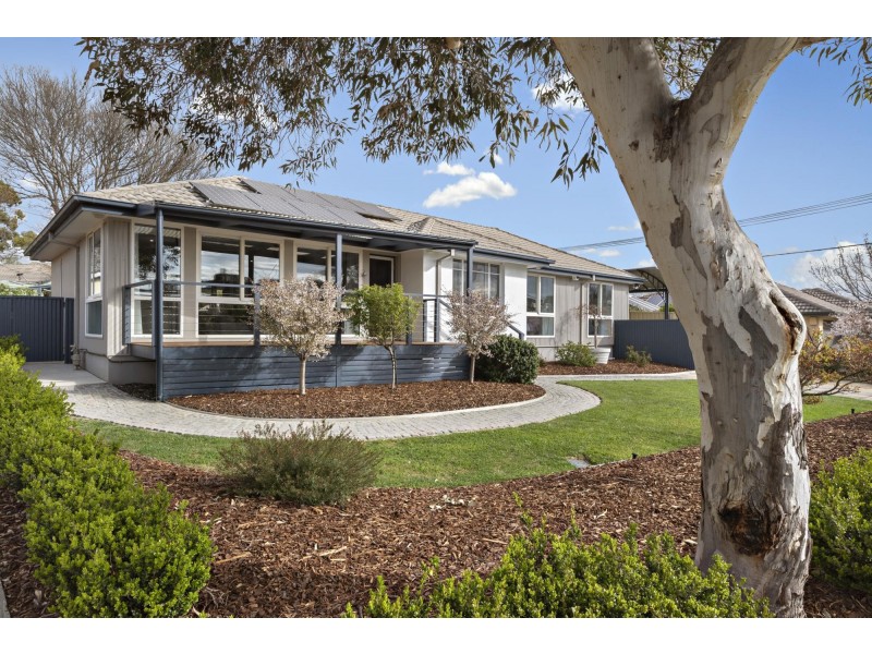 13 Maitland Street, Hackett ACT 2602