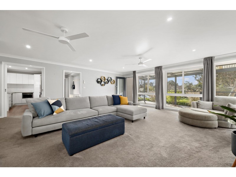 13 Maitland Street, Hackett ACT 2602
