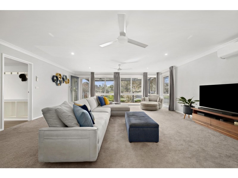 13 Maitland Street, Hackett ACT 2602