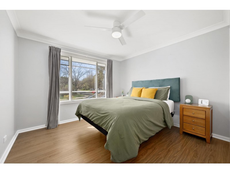 13 Maitland Street, Hackett ACT 2602