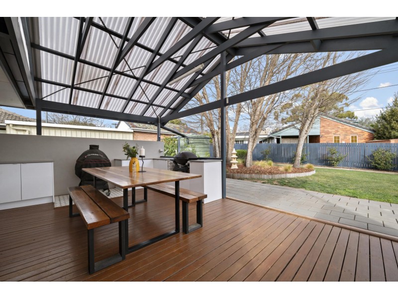 13 Maitland Street, Hackett ACT 2602