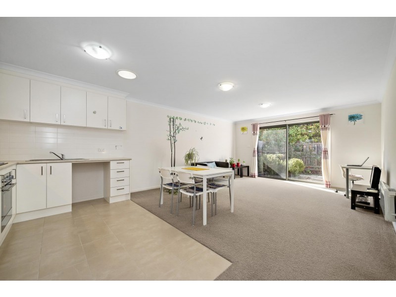 4 Phillipa Weeks Street, Watson ACT 2602