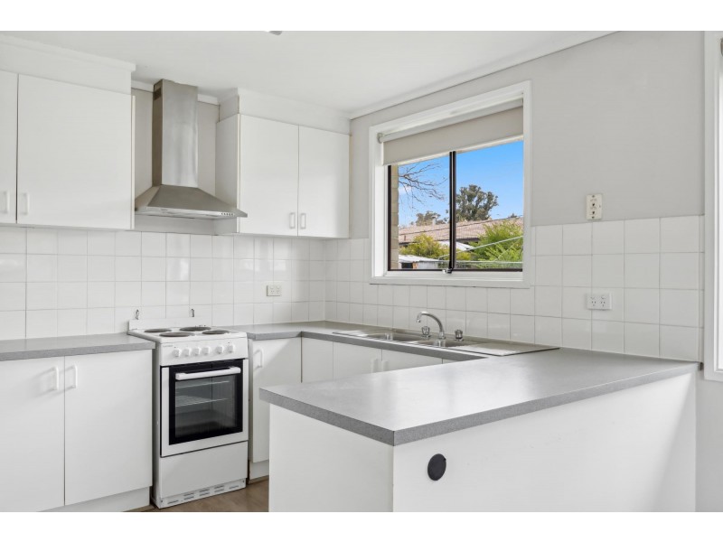 4 Hepburn Place, Kambah ACT 2902