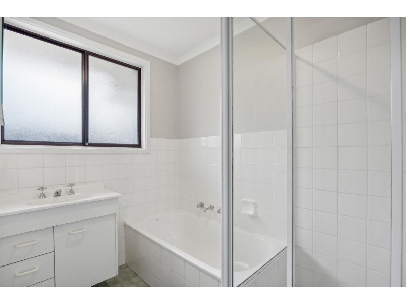 4 Hepburn Place, Kambah ACT 2902