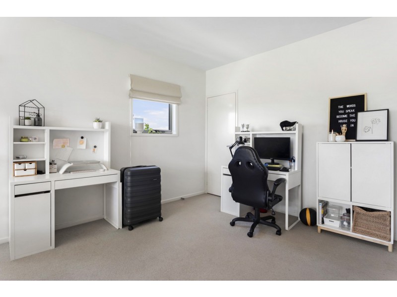 18/329 Flemington Road, Franklin ACT 2913