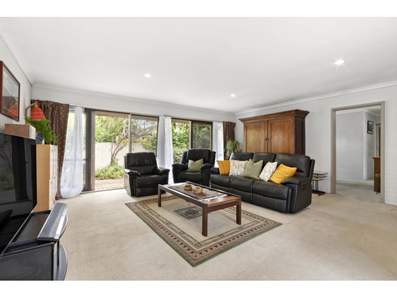 84 Grayson Street, Hackett ACT 2602