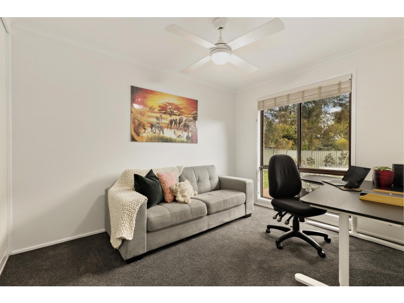 27 Edlington Street, Fraser ACT 2615