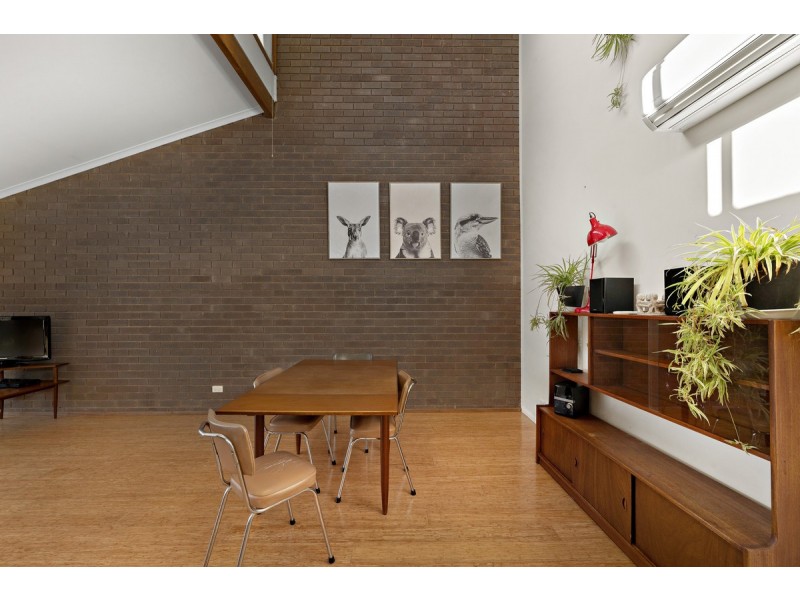 76 Barnet Close, Phillip ACT 2606