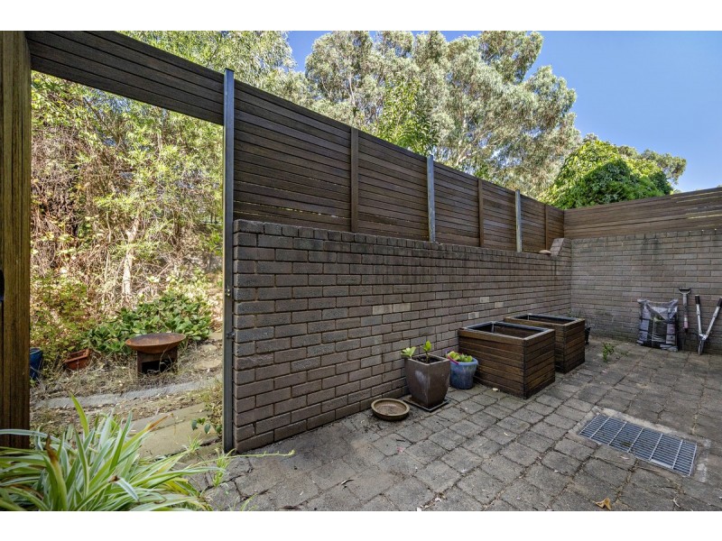 76 Barnet Close, Phillip ACT 2606