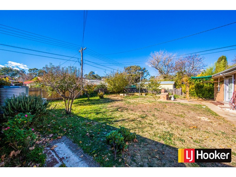 213 Phillip Avenue, Hackett ACT 2602