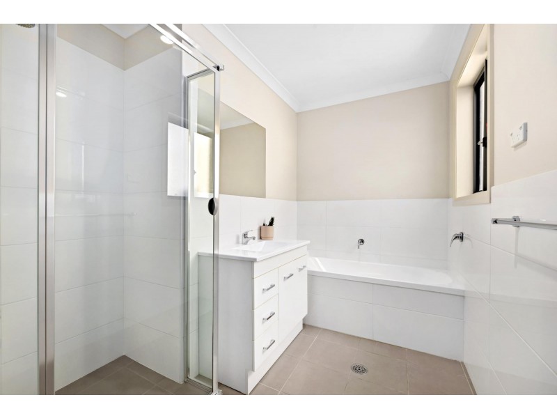 12 Whitmore Crescent, Watson ACT 2602
