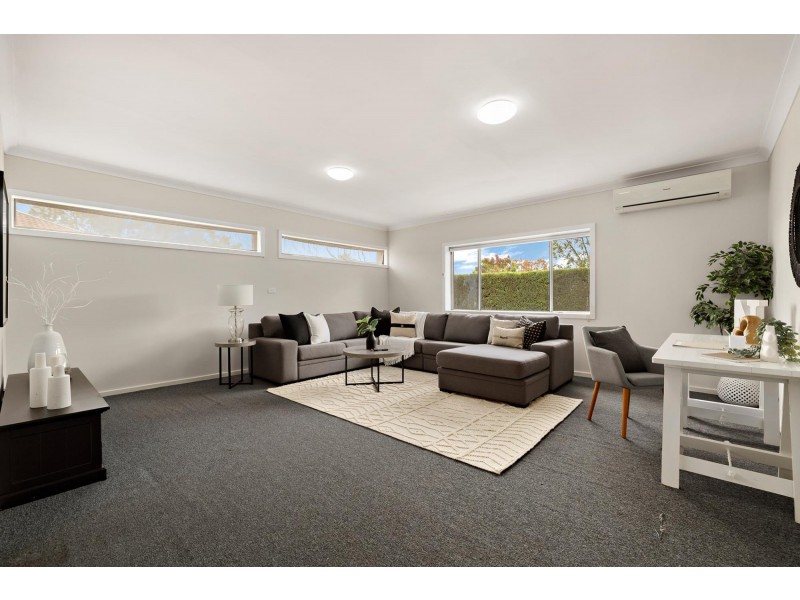 16 Mollee Crescent, Isabella Plains ACT 2905