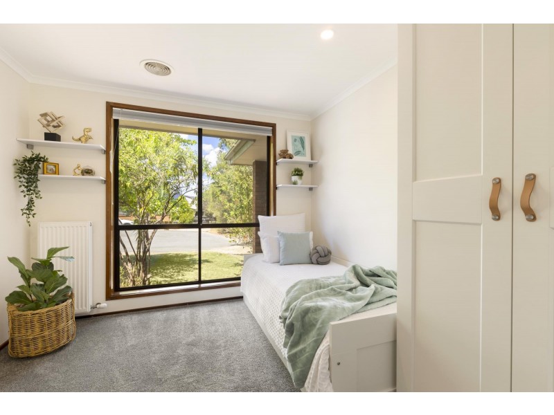 6 Humphris Place, Gowrie ACT 2904