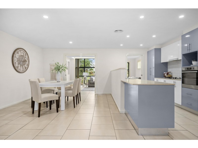 353 Anthony Rolfe Avenue, Gungahlin ACT 2912