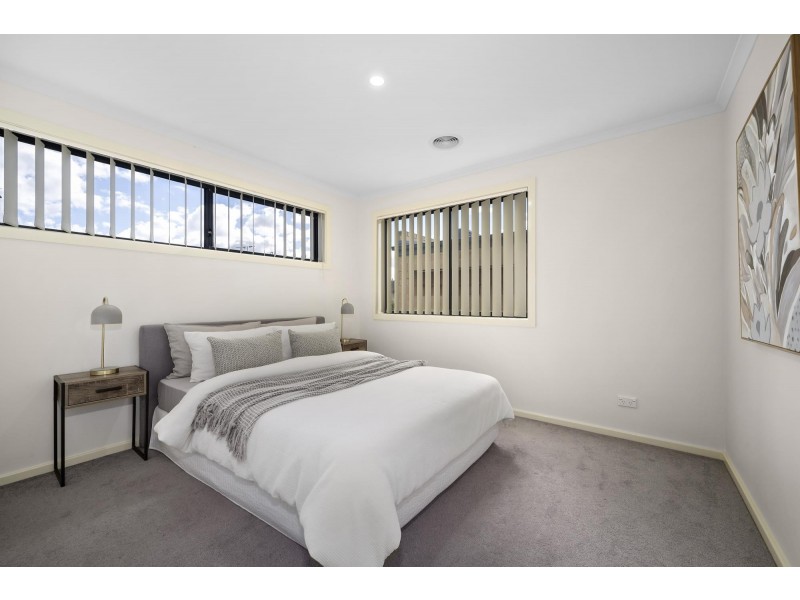 353 Anthony Rolfe Avenue, Gungahlin ACT 2912