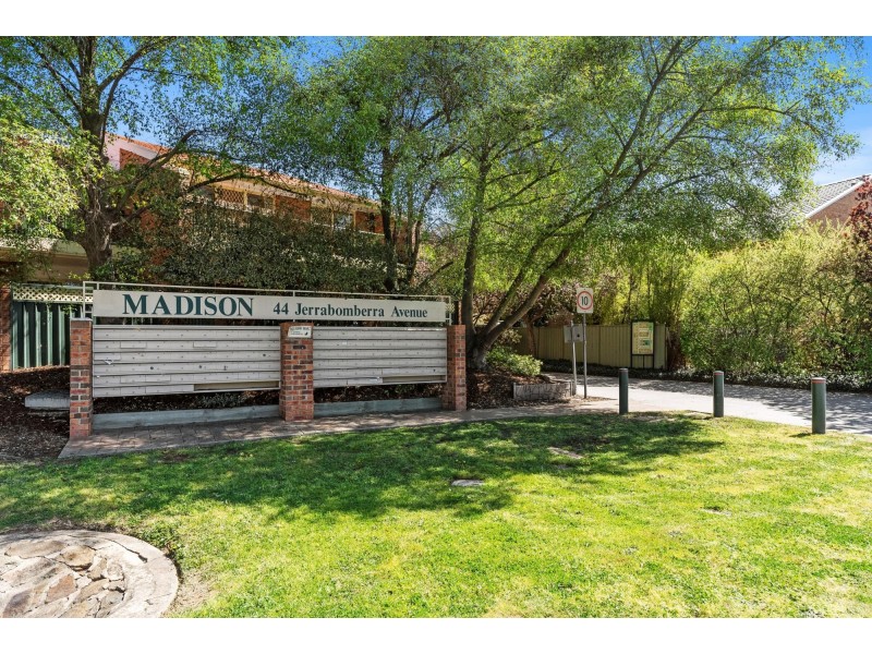 33/44 Jerrabomberra Avenue, Narrabundah ACT 2604