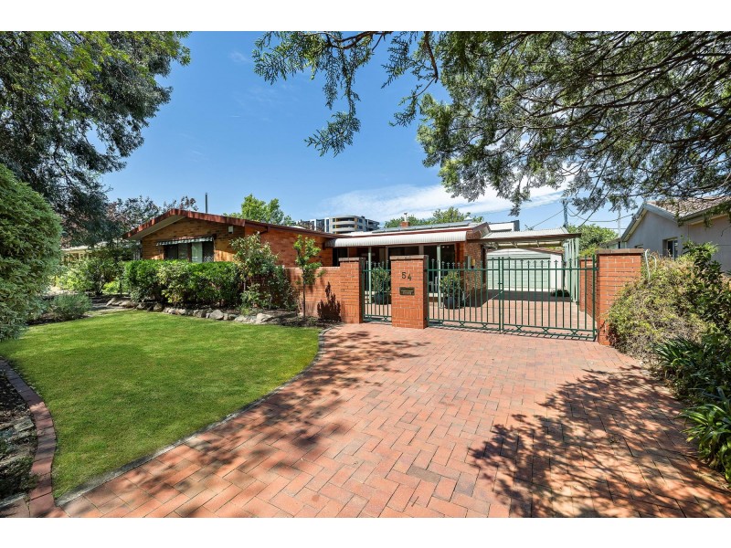 54 Blacket Street, Downer ACT 2602