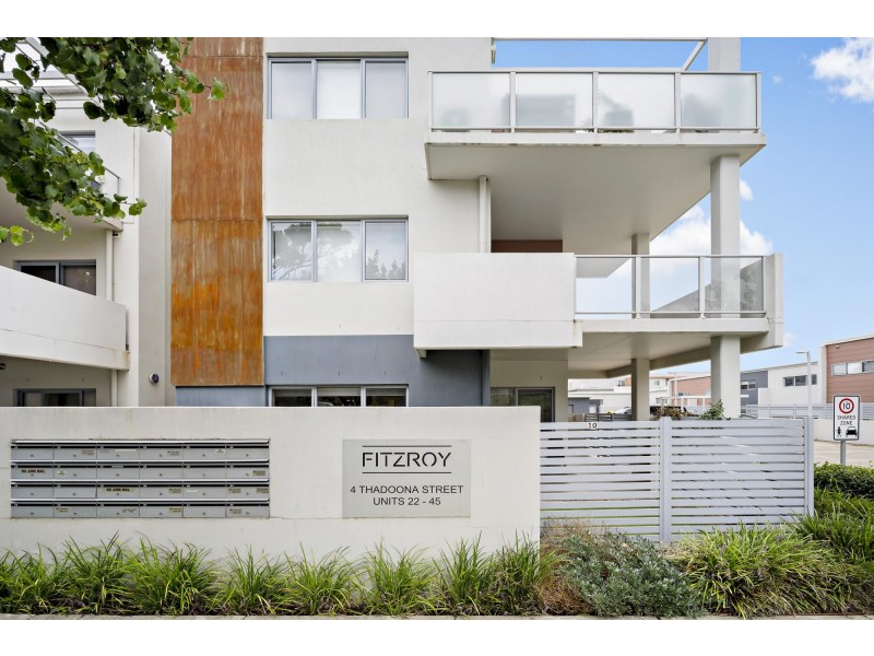 10/4 Thadoona Street, Crace ACT 2911