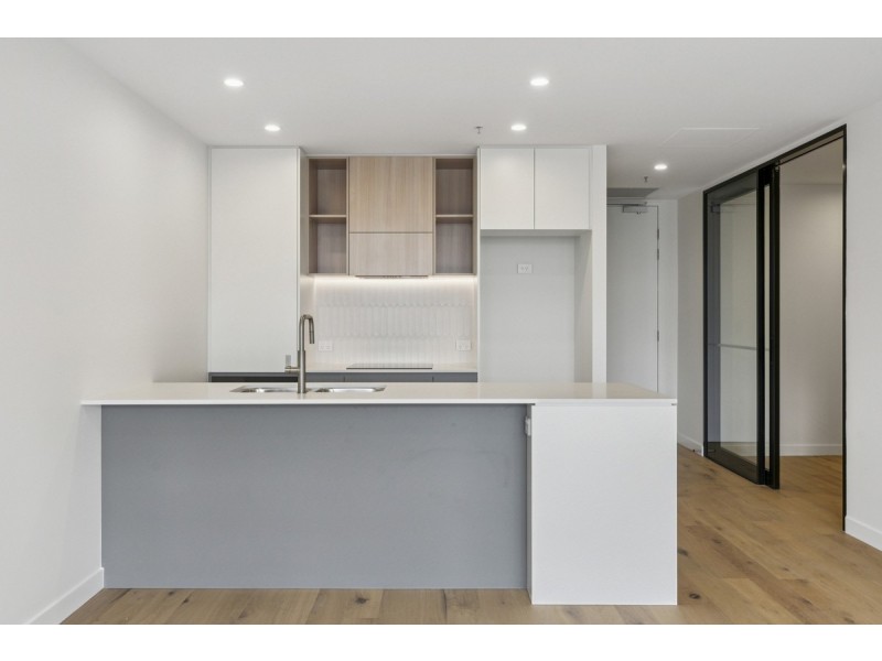 1201/104 Easty Street, Phillip ACT 2606