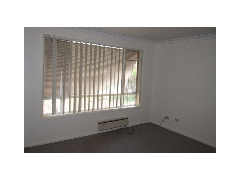 8 Skeats Street, Hackett ACT 2602
