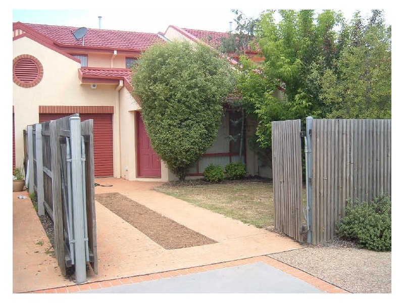 17/10 Federal Highway, Watson ACT 2602