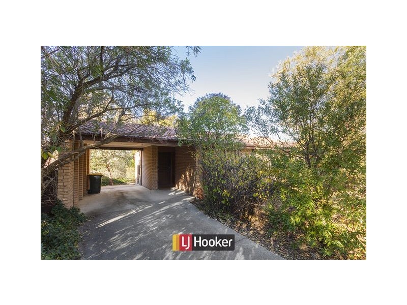 11 Piguenit Close, Lyneham ACT 2602