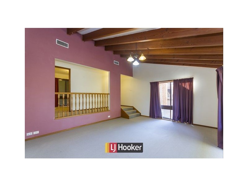 11 Piguenit Close, Lyneham ACT 2602