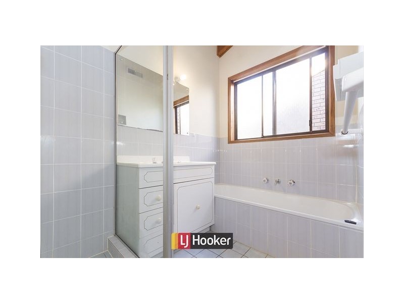 11 Piguenit Close, Lyneham ACT 2602