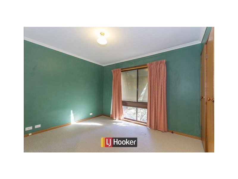 11 Piguenit Close, Lyneham ACT 2602