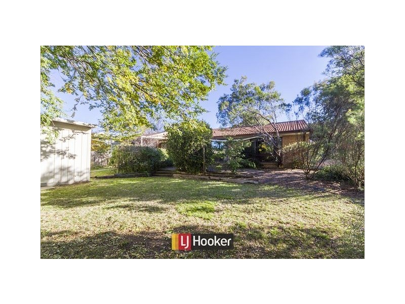 11 Piguenit Close, Lyneham ACT 2602