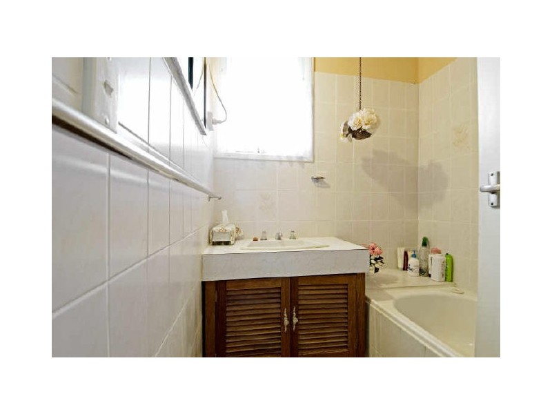 16 Dutton Street, Dickson ACT 2602