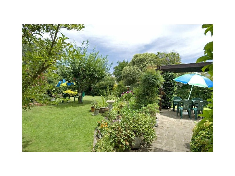 16 Dutton Street, Dickson ACT 2602