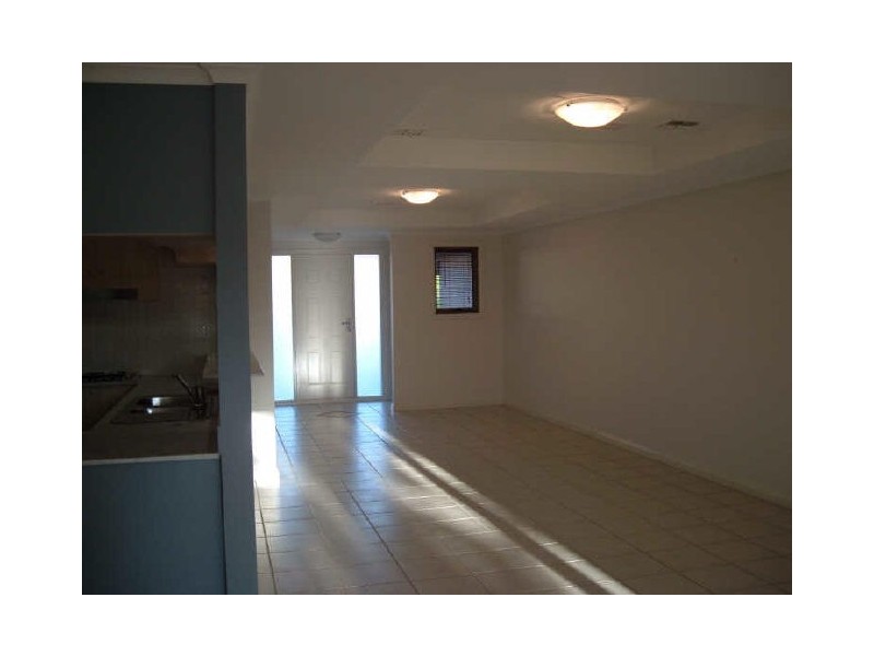 100 "THE SANCTUARY"/50 Ellenborough Street, Lyneham ACT 2602