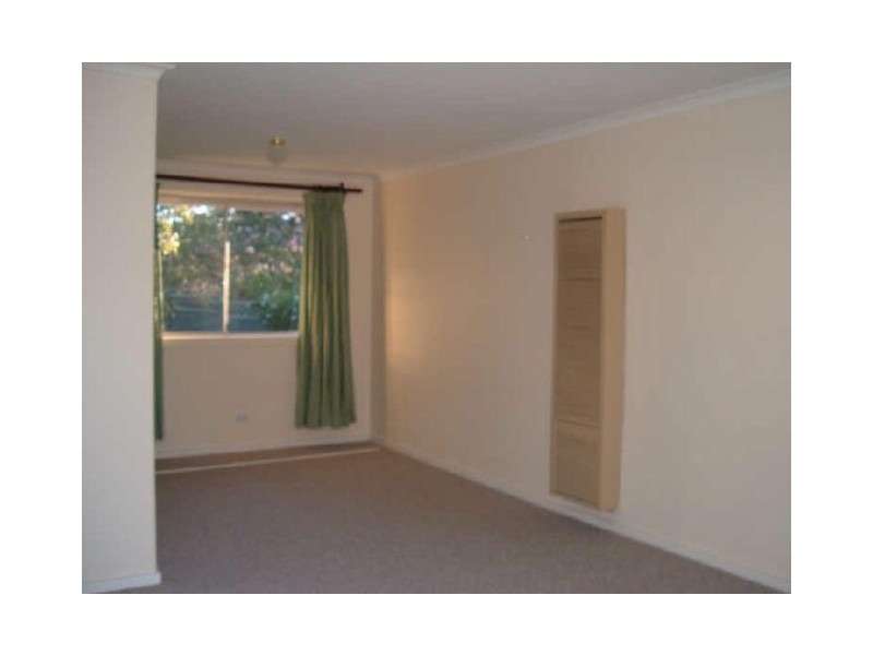 6 Dunlop Street, Hackett ACT 2602