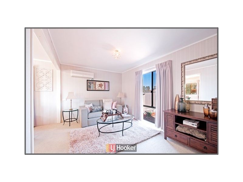 8 Conifer Avenue, Symonston ACT 2609
