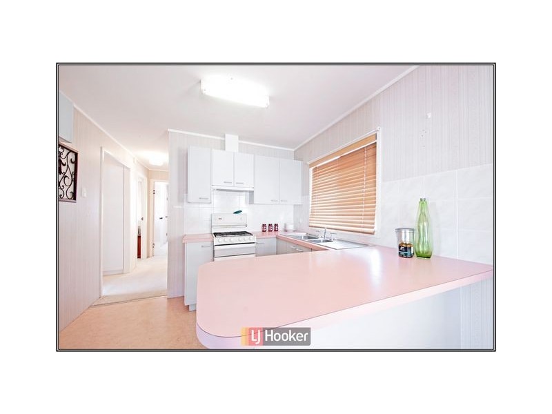 8 Conifer Avenue, Symonston ACT 2609