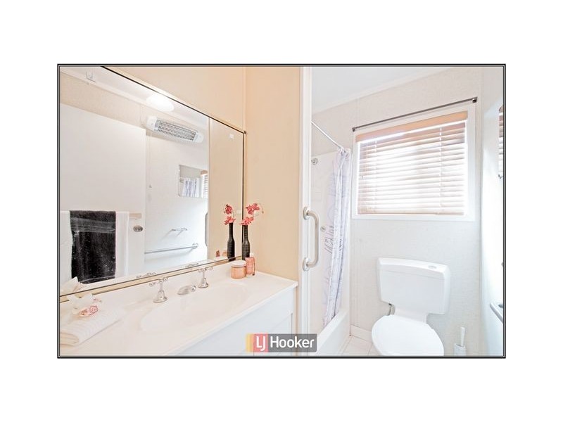 8 Conifer Avenue, Symonston ACT 2609