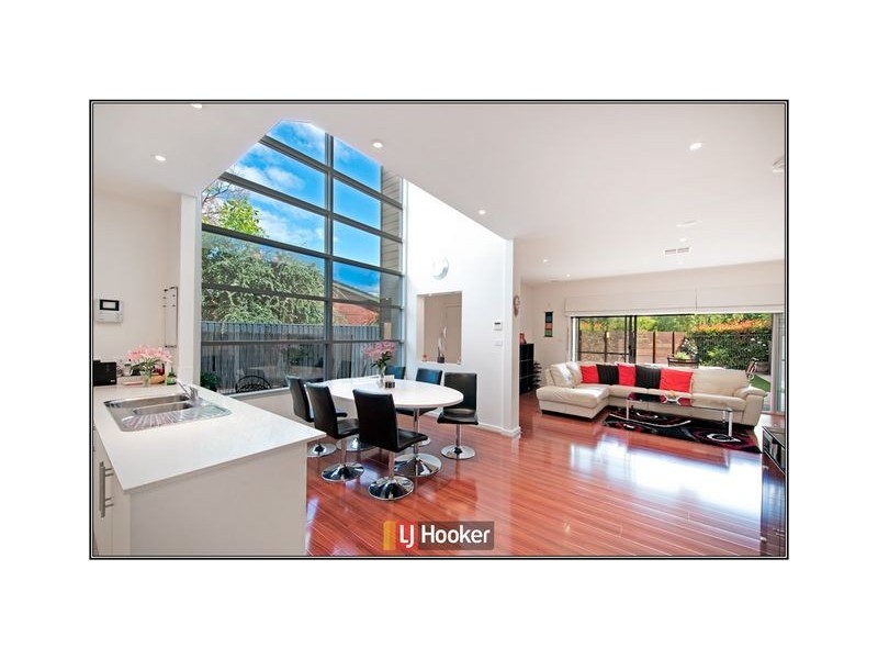 2/3 Owen Crescent, Lyneham ACT 2602