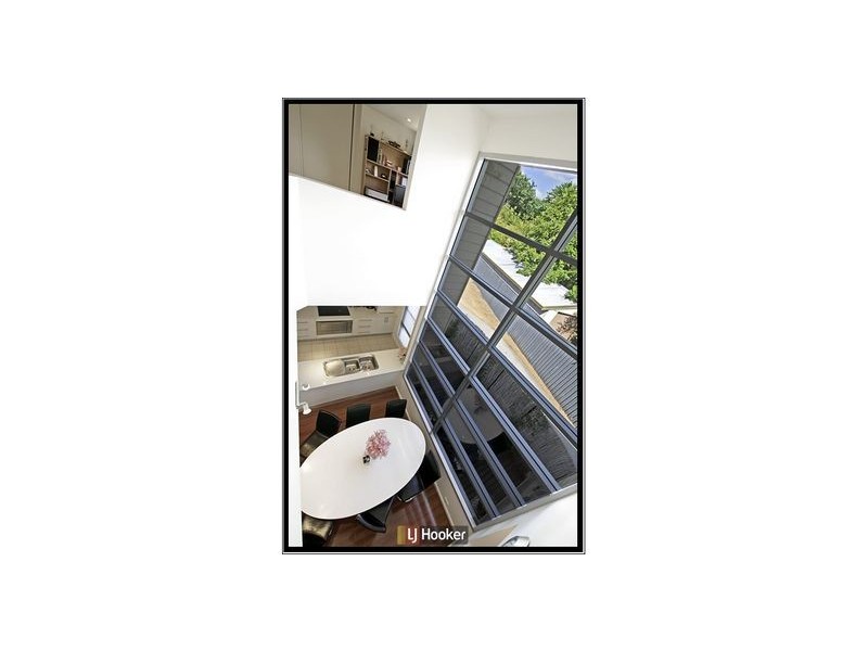 2/3 Owen Crescent, Lyneham ACT 2602